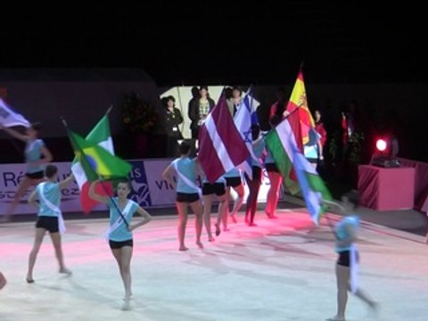 Ouverture par les gymnastes de Thiais Grs