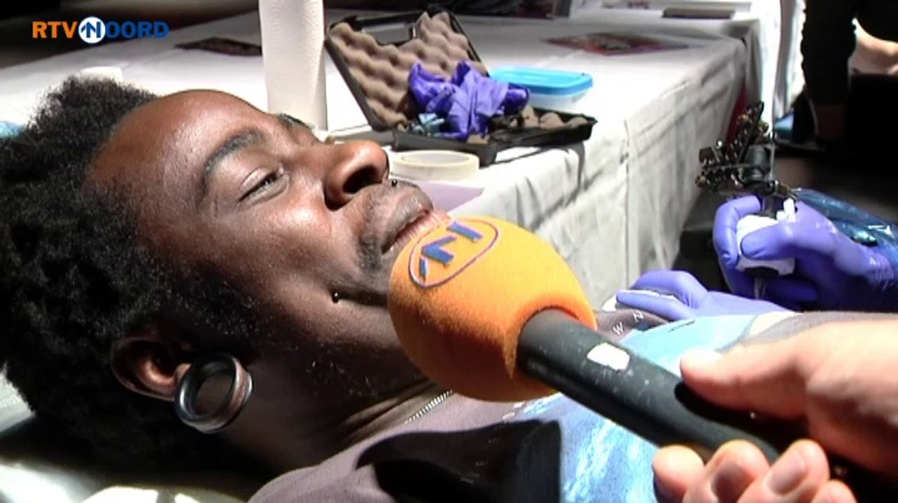 Honderden bezoekers bij tattoofestival in Stad - RTV Noord