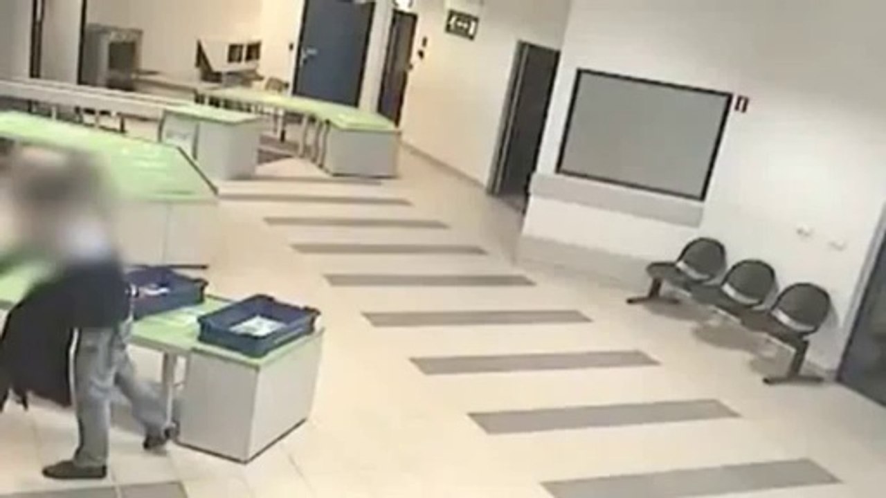 Security Guard rescues child