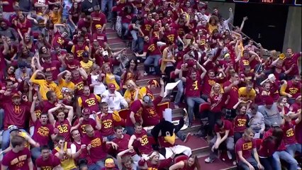 Le public d'Iowa State se moque de Marcus Smart en imitant un flopping