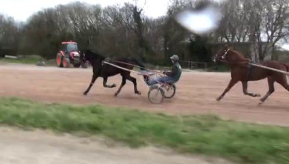 CONTEUR DE BLONDEL ET CAPUCINE DE NACRE FAISANT UN VRAI BOULOT