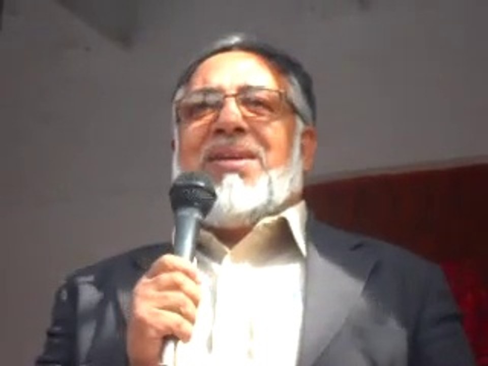 Muhammad Javaid Aslam SSS Govt. College For Elementary Teachers Training Pasrur is Addressing at Rehman Model School