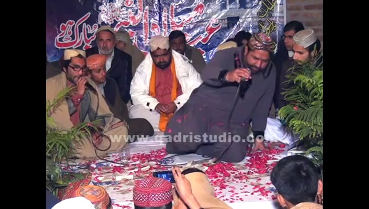 Aqa Meriyan Akhiyan Madine Vich Reh Gaiyan Naat by Agha Nusrat Golarrvi at Mehfil e Naat 49 Tail Sargodha 2014