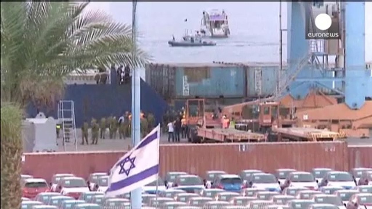 İsrail'in Kızıldeniz'de el koyduğu gemi Eilat limanında