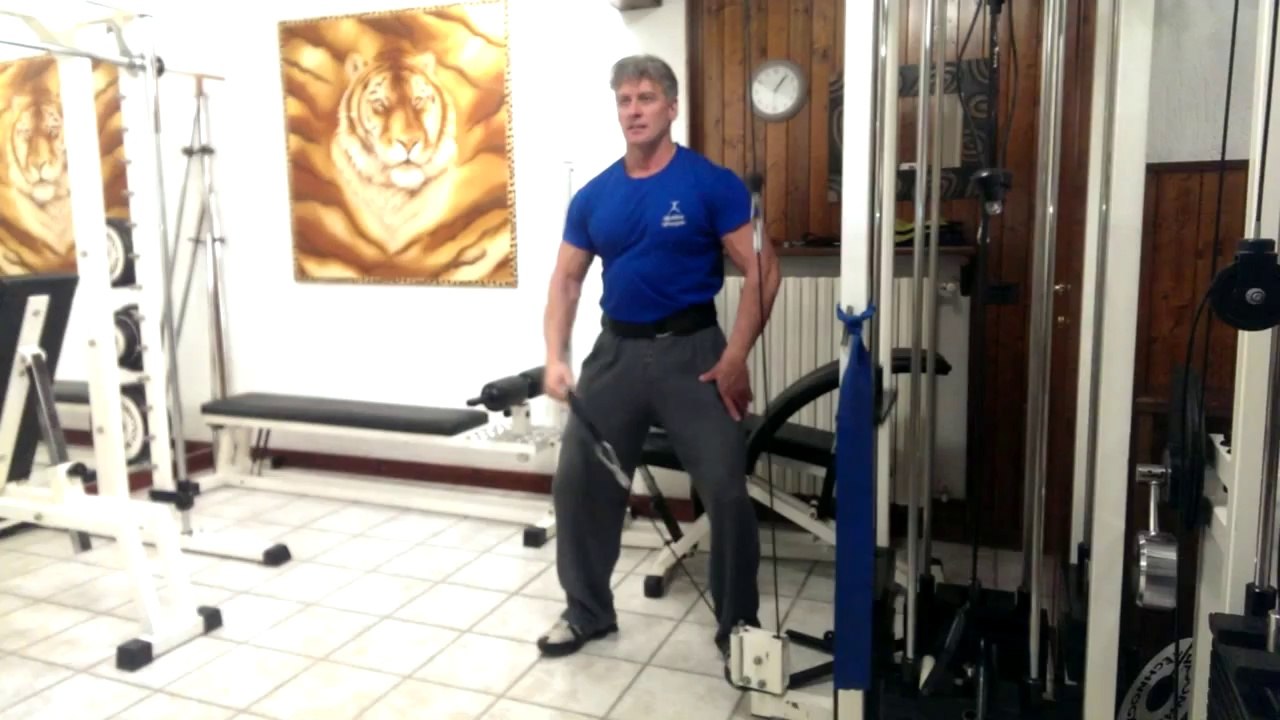 Elevazioni Monolaterali ai Cavi per le Spalle di Roberto Eusebio