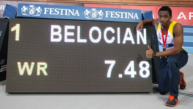 Finale 60 m haies Juniors (record du monde de Wilhem Belocian)