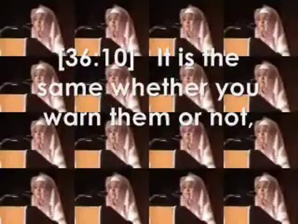 Child reciting the Qur'an with Translation (Amazing voice)