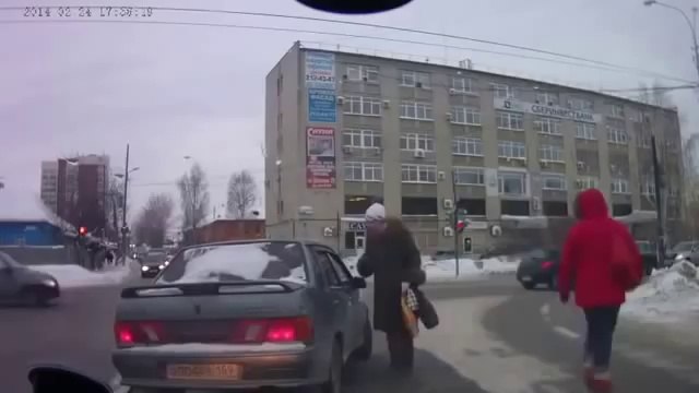Russian Woman Enforces Traffic Rules with Her Fists