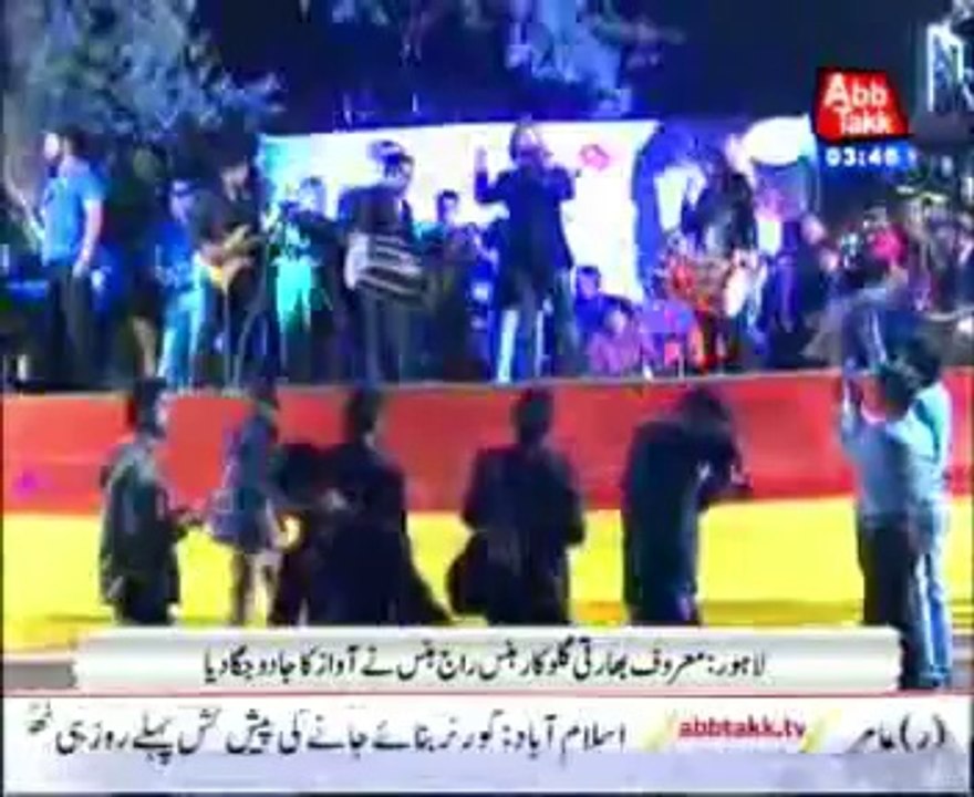 famous singer hans raaj hans performence in lahore