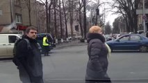 Ukrainian Maidan Traffic Volunteer Brings Magic