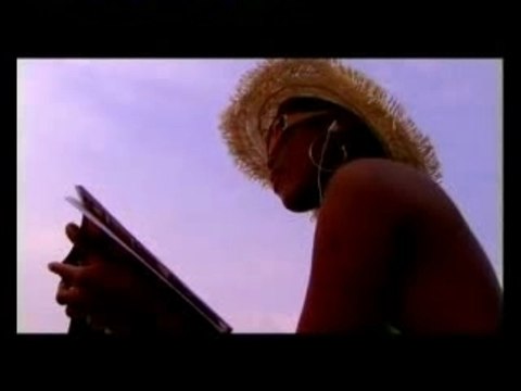 Akro - Elle Veut Feat. Roldan de Orishas