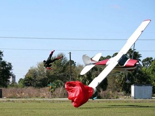 Avion vs Parachutiste