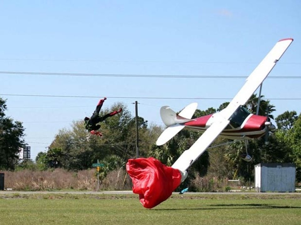 Avion vs Parachutiste