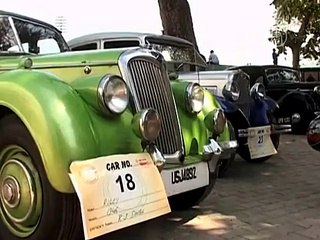 Винтажные авто выставили в Индии