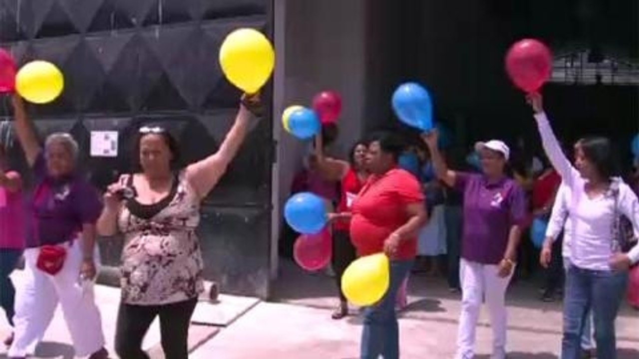 Venezuela's poor still support Maduro