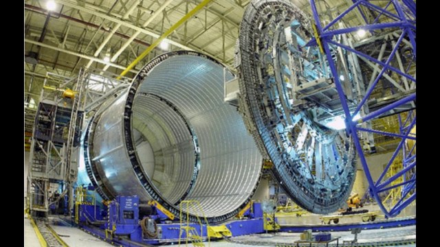 TAT'S 2 MIN NEWS 31014 U.S. Deploys New “Sky Dreadnought” Over Ukraine; Media Calls it “UFO”