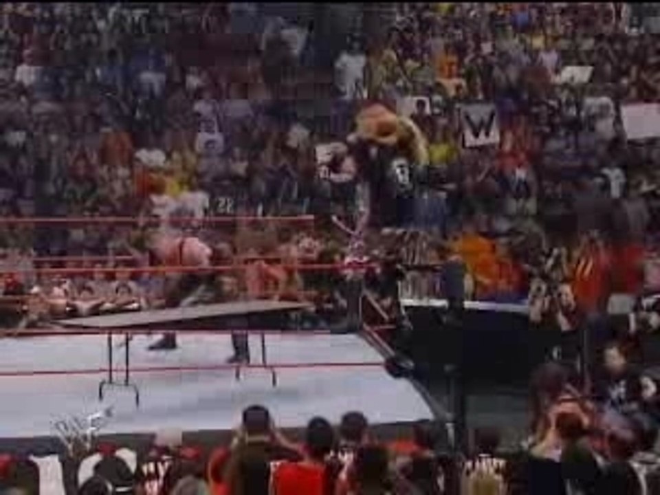 WWE-Undertaker & Kane vs. Dudleyz