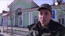 Crimea: giurano nuove forze speciali, filo-russi occupano base navale