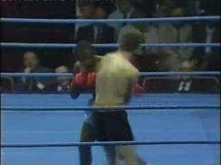 Nigel Benn vs Rob Niewenhuizen 22-04-87