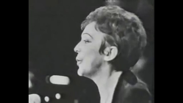 EDITH PIAF - Non, je ne regrette rien (on stage, HD)