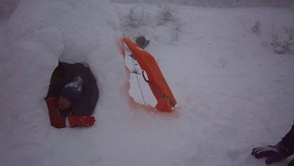 11 novembre 2013 , la Schlucht igloo rélaisé en bloc de neige fraiche