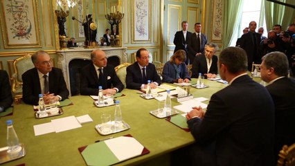Élysée : Hollande rencontre les candidats ukrainiens et Bernard-Henri Lévy
