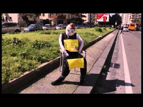 Napoli - La protesta dei lavoratori dell'Hotel Serius (08.03.14)