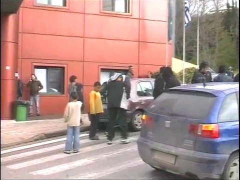 Χωρίς ρεύμα οι Ρομά. Ζήτησαν εξηγήσεις από τον δήμαρχο.