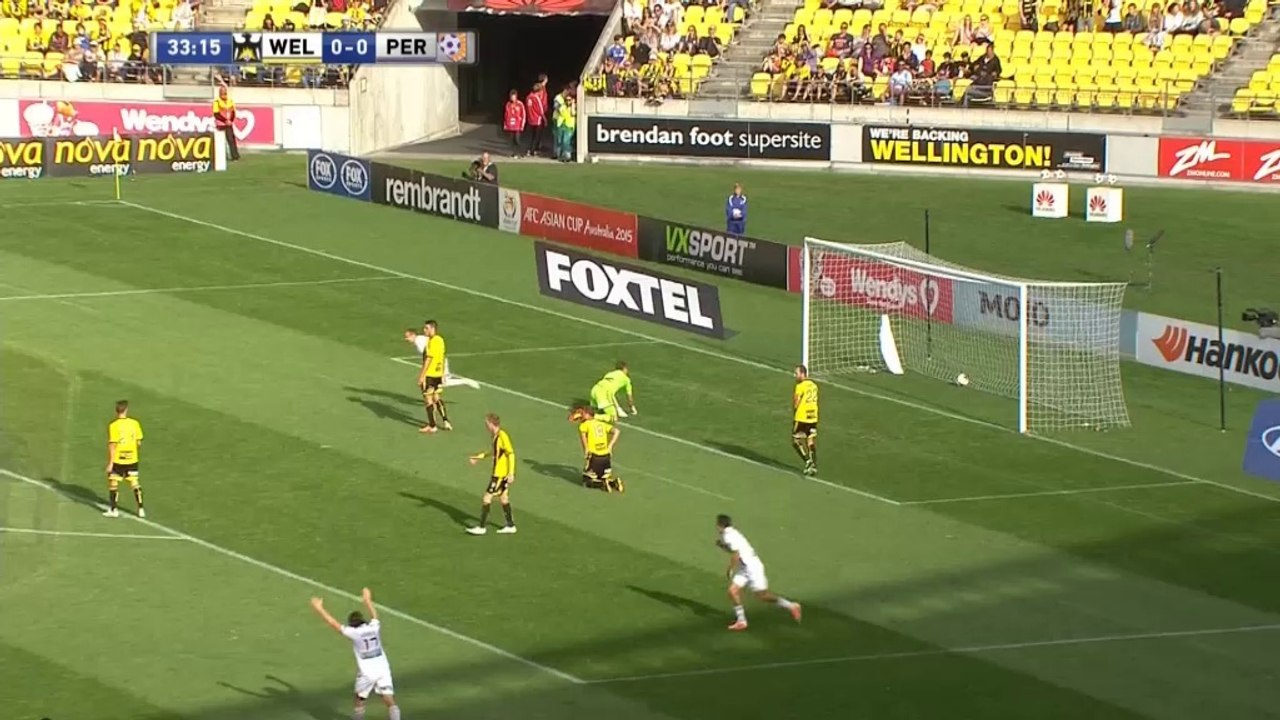 Australie - Gallas ouvre son compteur but