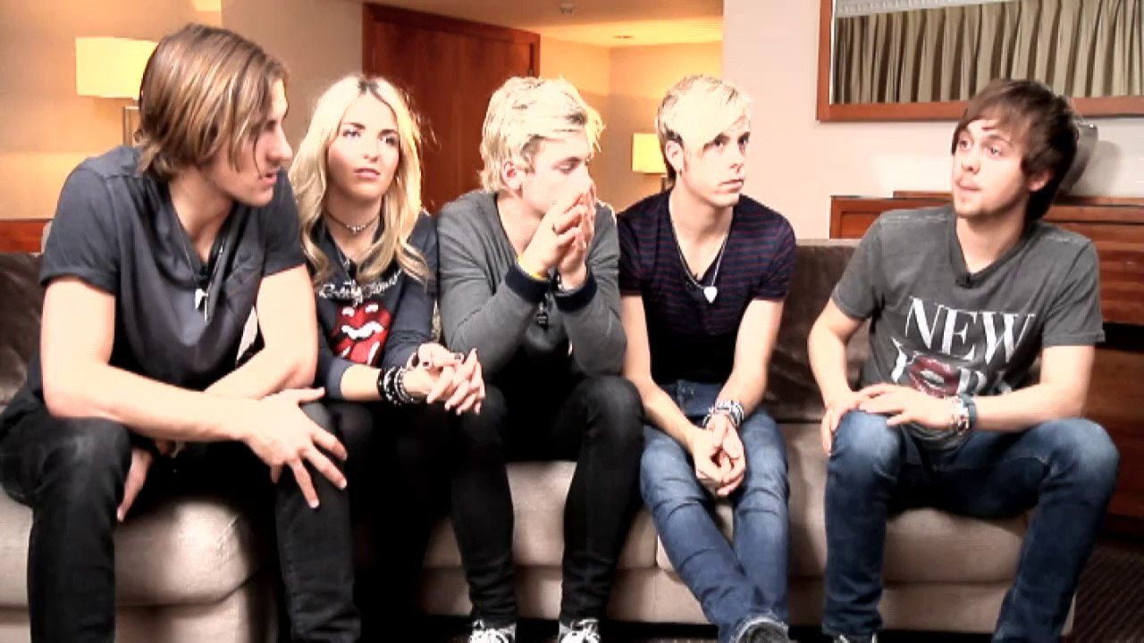R5 INTERVIEW: R5 talk touring, One Direction and family