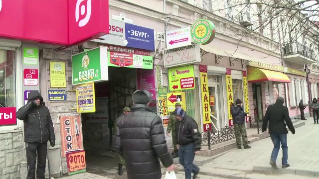 Crimée: qui sont les miliciens d'auto-défense ?