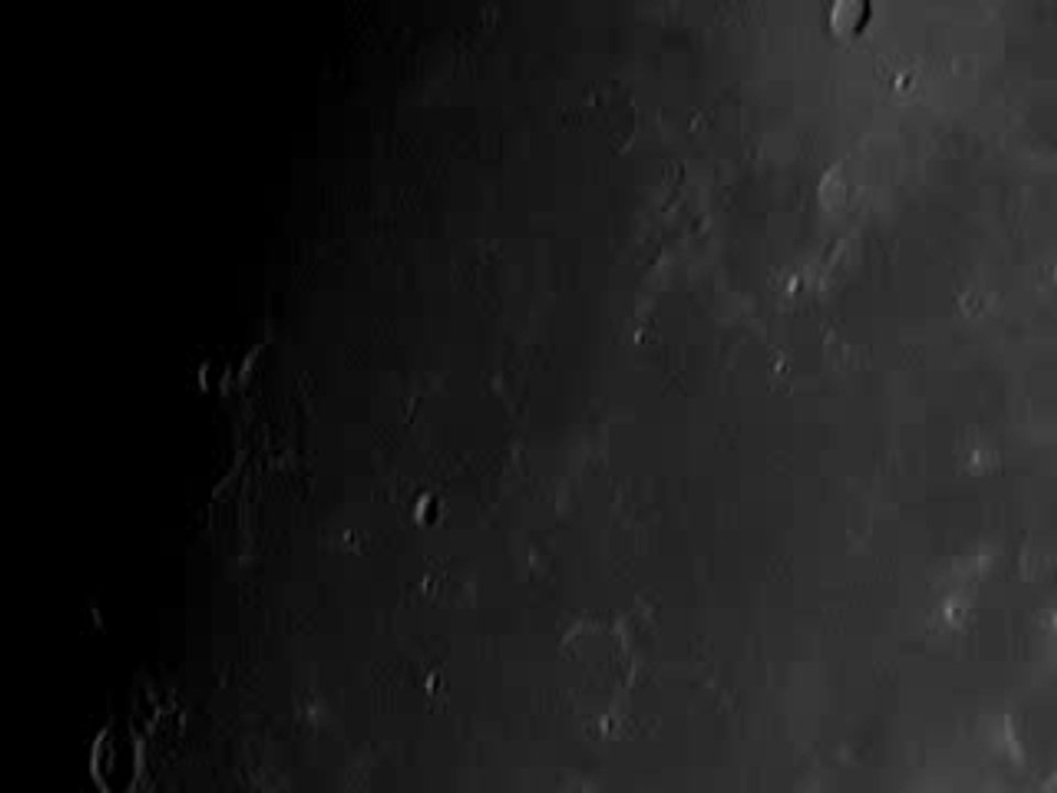 Turbulence-061101-lune-AuFoyer