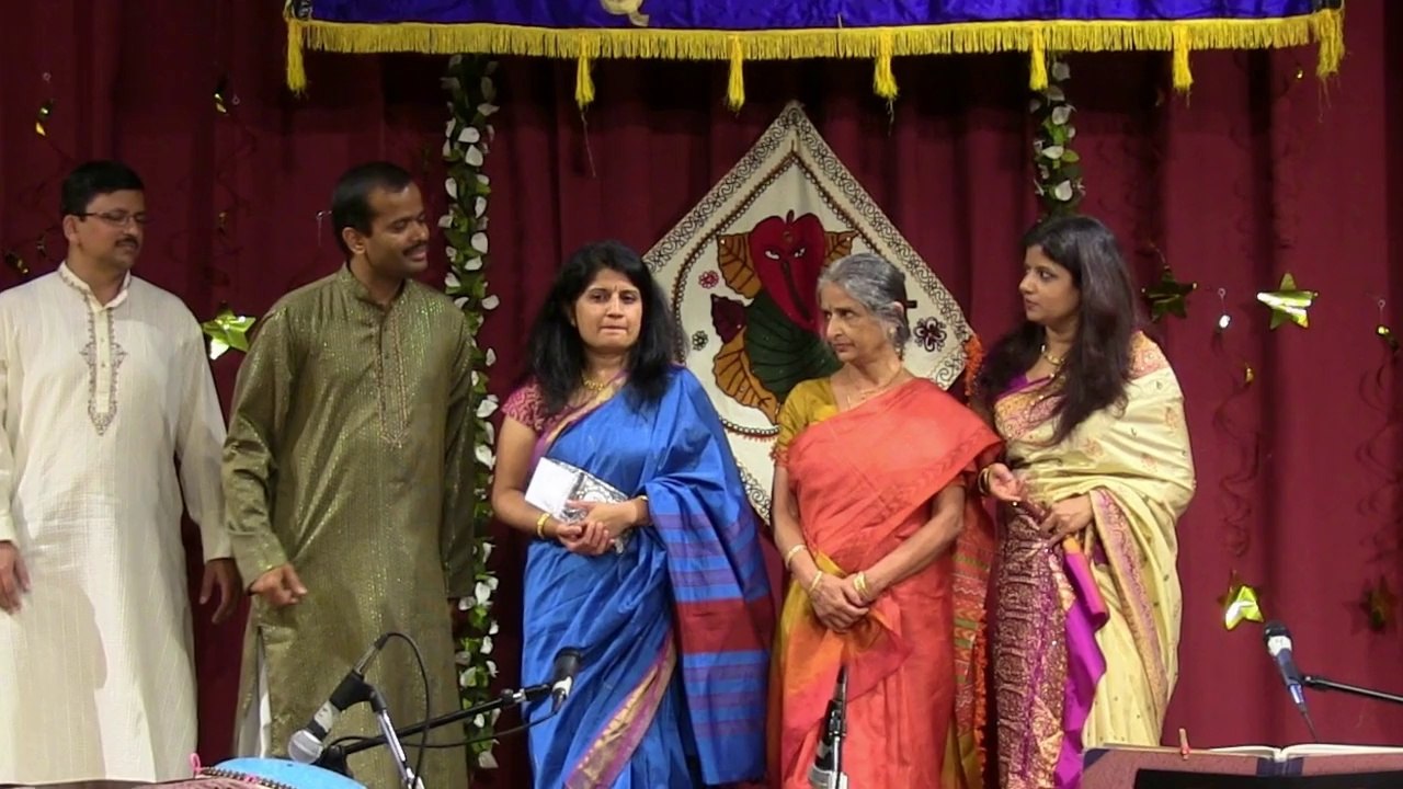 VKK: GANESHA HABBA 2013: BHAAVASANGAMA: SUNITHA & ANITHA ANANTHASWAMY: "MADKERI MANCHU"