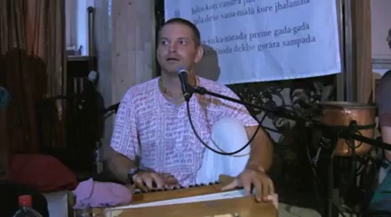 Sri Krishna Jahnmastami Bhajan by H.G. Ojasvi Prabhu 22.08.2011 in Zürich - Switzerland