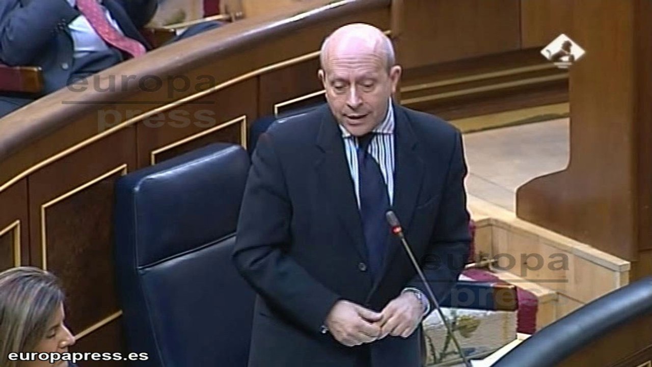 Wert anuncia un decreto para la homologación de títulos