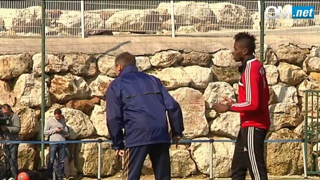 Quand Thauvin se prend pour Mandanda