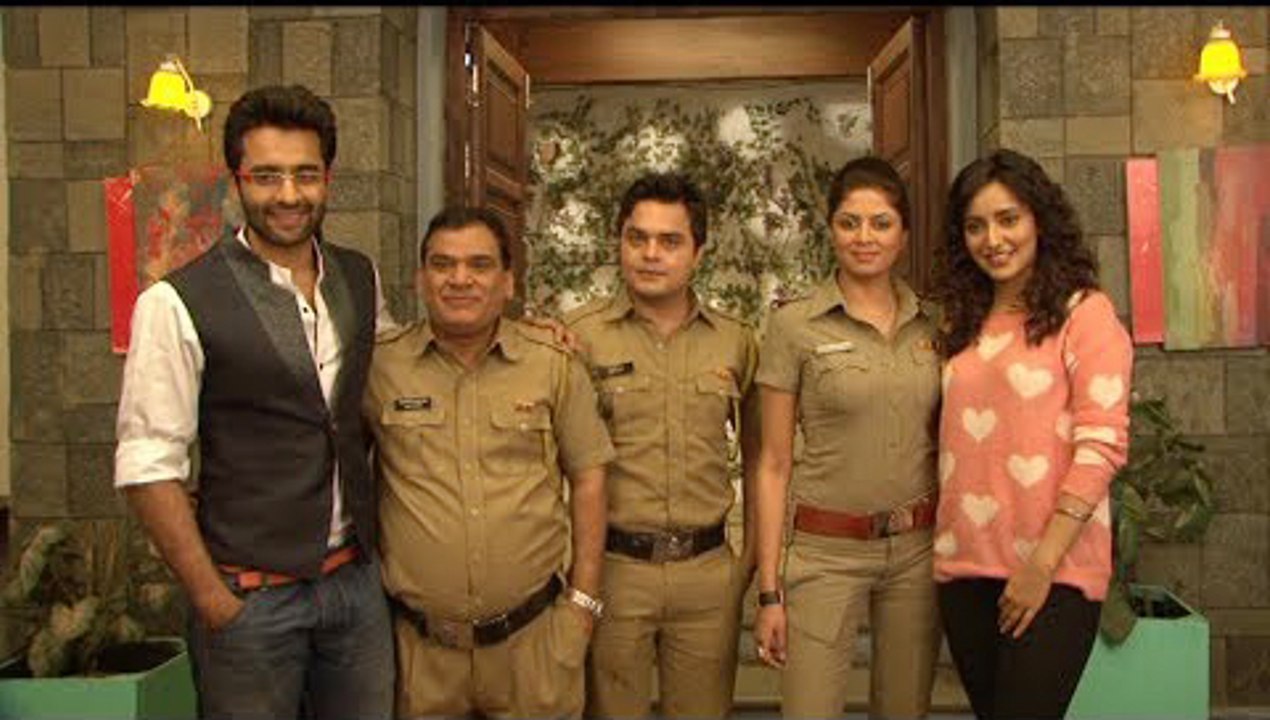 Neha Sharma & Jackky Bhagnani on the Sets of FIR to Promote Youngistaan
