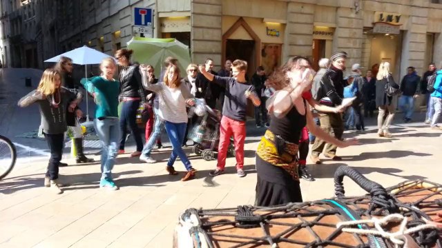 Bordeaux : un mini flashmob pour dénoncer le nombre de rues qui portent encore des noms de négriers