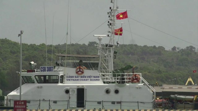 عمليات البحث عن الطائرة الماليزية تتوسع الى الغرب