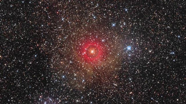 Rare Hypergiant Star Found to be 1300 Times the Size of the Sun - HD