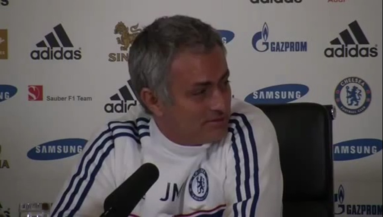 David Luiz surpreende Mourinho