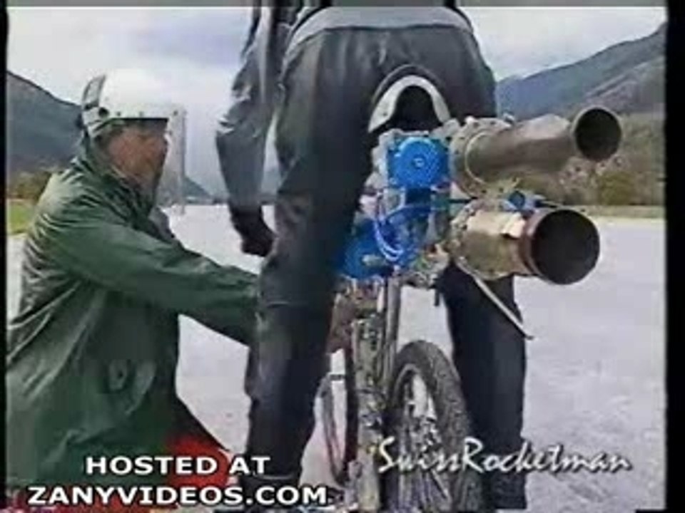 Mountain bike a 200 all'ora