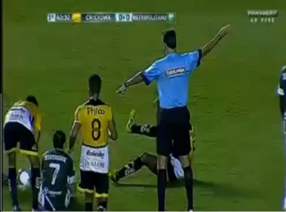 Cri x Metro - Minuto do jogo