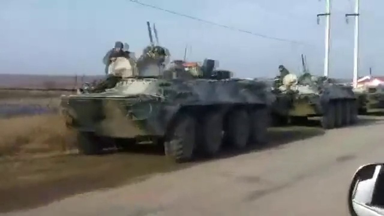 Ukraine vs Russia - Russian Mechanized Infantry 12 March 2014 Crimea