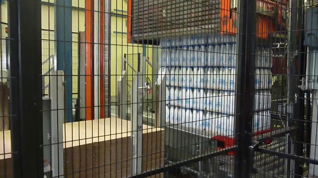 Fabrication de bouteilles de lait à l'usine Ingrédia de Saint-Pol