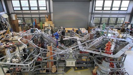 Metropolis II : l'incroyable sculpture de Chris Burden avec plus de 1000 voitures