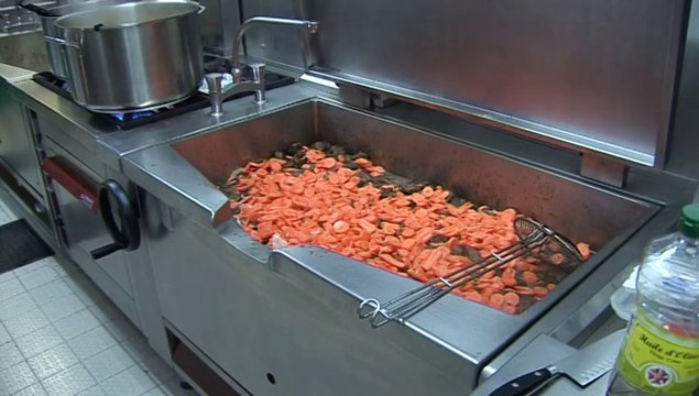 Portage des repas à domicile des seniors