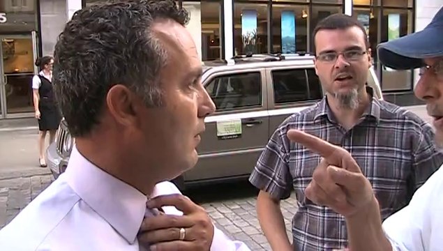 Sylvain Fournier au magasin de scientologie de Québec