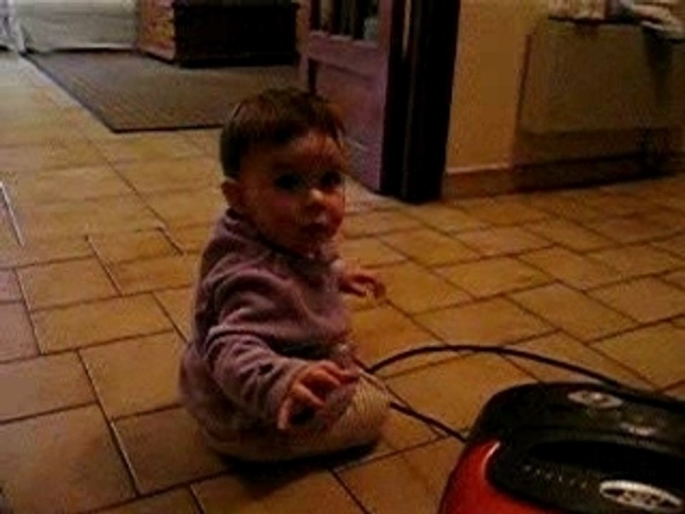 marylou et l'aspirateur 2