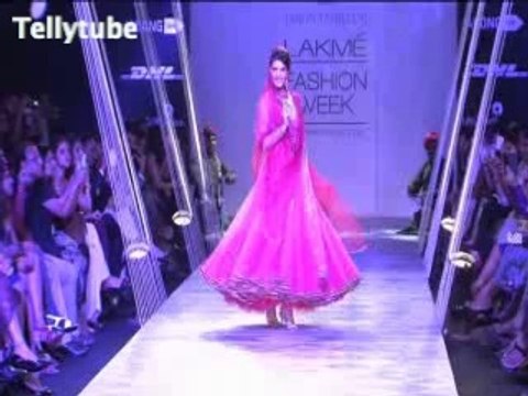 LFW n2014: Jacqueline walks for Tarun Tahiliani